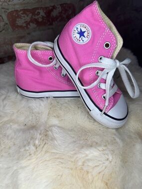 Converse Chuck Taylor All Star Pink Canvas High-Tops - Toddler Size 7